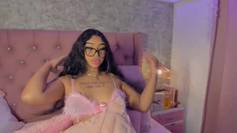 Khelany Isyy  online show from February 11, 2:22 pm