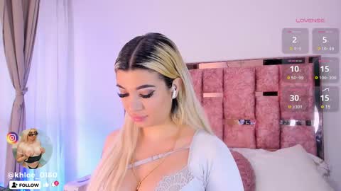 Snapshot of khloe_018 chatting on March 3, 11:44 am KHLOE online show from March 3, 11:44 am