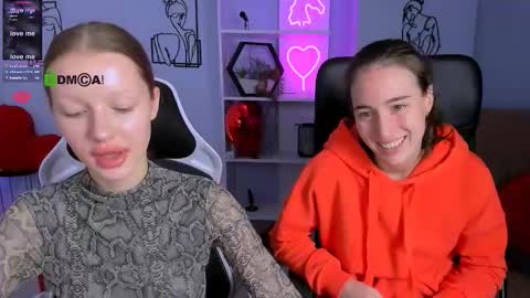 khloebeauty online show from October 10, 7:13 pm