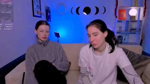 khloebeauty online show from February 3, 2:53 am