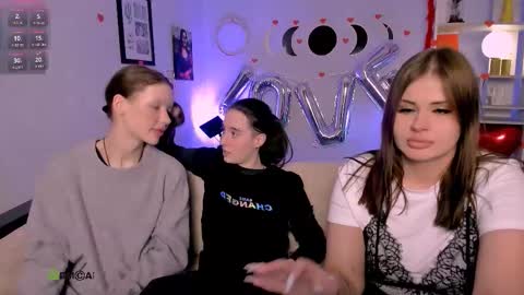 Snapshot of khloebeauty chatting on February 13, 8:16 pm khloebeauty online show from February 13, 8:16 pm