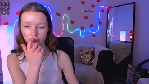 Snapshot of khloebeauty chatting on February 24, 11:58 pm khloebeauty online show from February 24, 11:58 pm