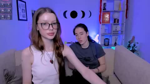 Snapshot of khloebeauty chatting on March 10, 8:36 pm khloebeauty online show from March 10, 8:36 pm