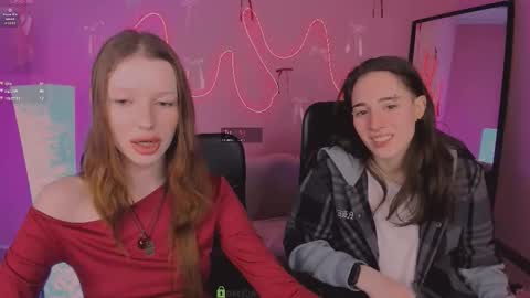 Snapshot of khloebeauty chatting on March 16, 8:13 pm khloebeauty online show from March 16, 8:13 pm