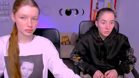 Snapshot of khloebeauty chatting on March 23, 8:24 pm khloebeauty online show from March 23, 8:24 pm