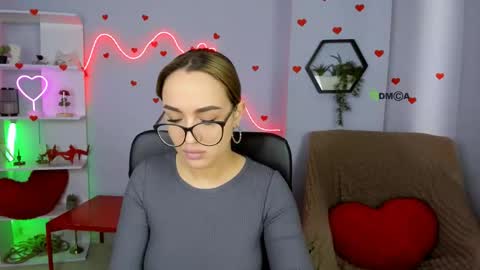 khloebeauty online show from May 14, 6:09 am