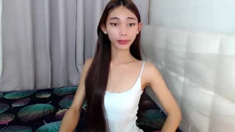 Snapshot of khloedoll_ chatting on January 13, 12:54 pm khloe online show from January 13, 12:54 pm