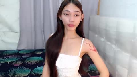 Snapshot of khloedoll_ chatting on January 15, 12:43 pm khloe online show from January 15, 12:43 pm