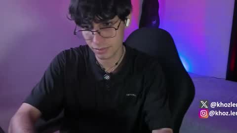 khozler_ online show from December 1, 3:55 am