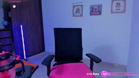 khris online show from February 4, 8:14 pm