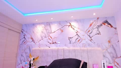    N         M online show from November 7, 11:10 am