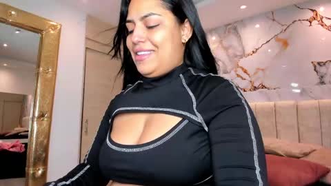 Snapshot of kiana_cream chatting on May 30, 12:24 pm N M online show from May 30, 12:24 pm