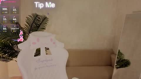 kianawhite online show from November 20, 9:20 am