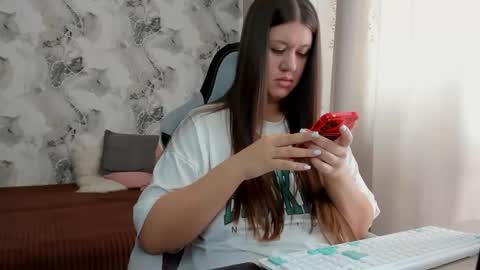 kianna_dior_ online show from May 15, 9:27 am