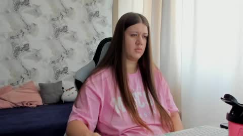 Snapshot of kianna_dior_ chatting on June 30, 8:15 am kianna_dior_ online show from June 30, 8:15 am