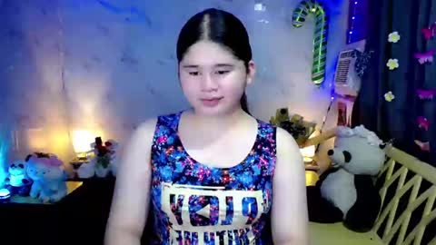 Your SweetGirl Ts online show from January 8, 10:37 am