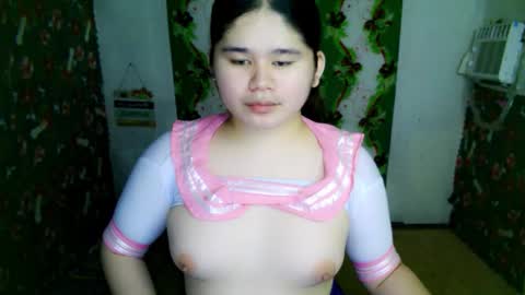 Your SweetGirl Ts online show from December 14, 4:45 pm