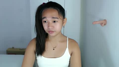 Snapshot of kiara_bedisa143 chatting on October 17, 6:49 am i love bella online show from October 17, 6:49 am