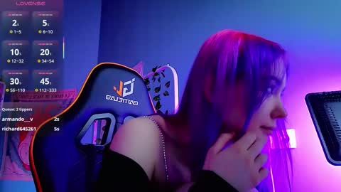 Kira online show from October 11, 9:35 pm