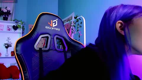 Kira online show from November 13, 9:25 pm