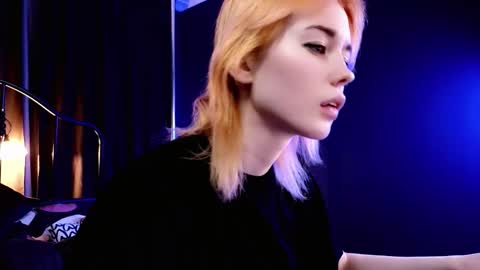 Kira online show from February 9, 10:36 pm