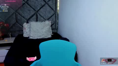 KIARA FOX online show from January 17, 8:45 pm