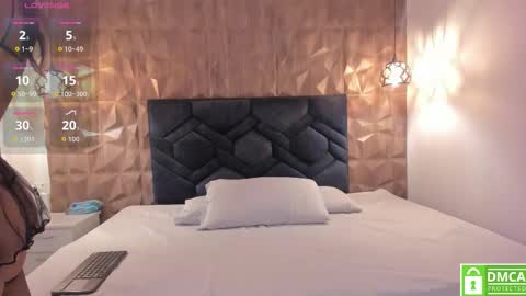 kiara_velvet__ online show from November 30, 3:43 am