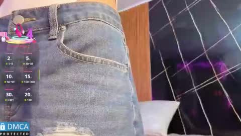 Snapshot of kiara_zahiri_ chatting on October 3, 11:29 am Kiara Zahiri online show from October 3, 11:29 am