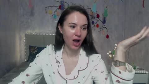 Snapshot of kiaracriegs chatting on April 12, 5:18 pm Kara online show from April 12, 5:18 pm