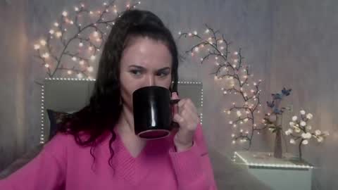 Snapshot of kiaracriegs chatting on April 15, 8:20 pm Kara online show from April 15, 8:20 pm