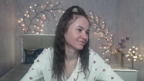Snapshot of kiaracriegs chatting on April 16, 9:50 pm Kara online show from April 16, 9:50 pm