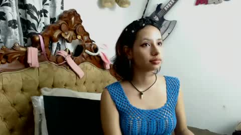 Snapshot of kiaralenon chatting on December 2, 4:53 pm kiaralenon online show from December 2, 4:53 pm