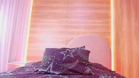 kiaralopez_ online show from May 7, 3:01 am