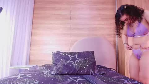 kiaralopez_ online show from May 8, 3:34 am