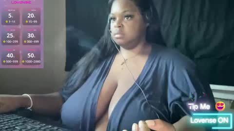 Snapshot of kiarasugars chatting on March 13, 1:18 pm KiaraSugars online show from March 13, 1:18 pm