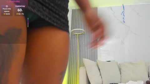 kiaratentation online show from November 30, 7:51 pm