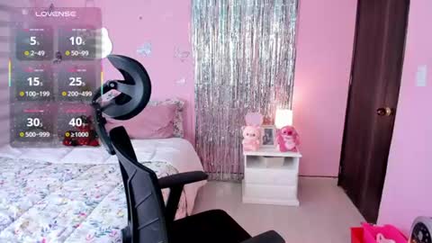 Snapshot of kiarielle chatting on July 22, 8:00 pm Kiarielle online show from July 22, 8:00 pm