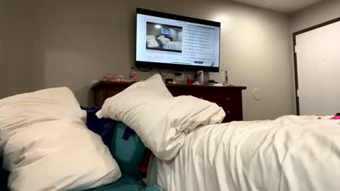 HunneysPlayRoom online show from November 3, 12:50 pm