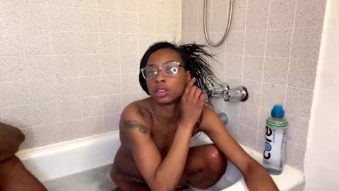 HunneysPlayRoom online show from February 22, 11:42 am