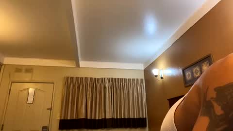 HunneysPlayRoom online show from May 26, 5:14 am