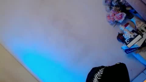 Kiera online show from May 7, 5:24 am