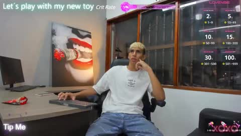 Snapshot of kieran_derek chatting on January 26, 7:20 pm Kieran Derek online show from January 26, 7:20 pm