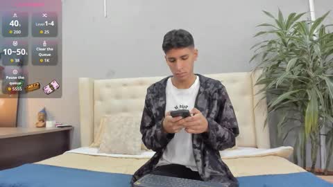 Snapshot of kieran_derek chatting on September 28, 3:34 am Kieran Derek online show from September 28, 3:34 am