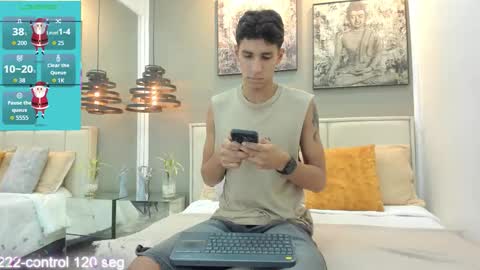 Kieran Derek online show from December 15, 11:31 pm