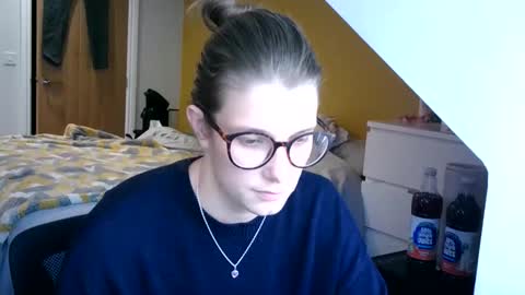 Kierasnaked online show from September 25, 12:09 pm