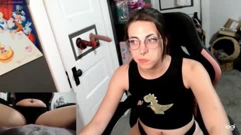 Snapshot of kierbearkisses chatting on March 21, 4:17 am Kiersten online show from March 21, 4:17 am