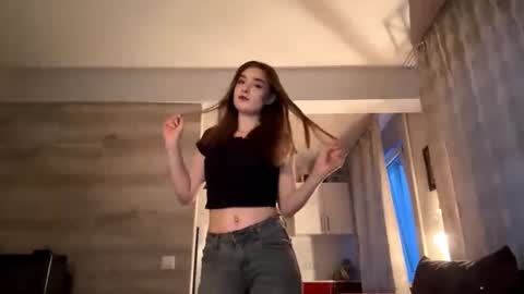 Snapshot of kierstentates chatting on February 17, 2:24 pm Ola my name is Lissa Lets hit 10 Thumbs Up together online show from February 17, 2:24 pm