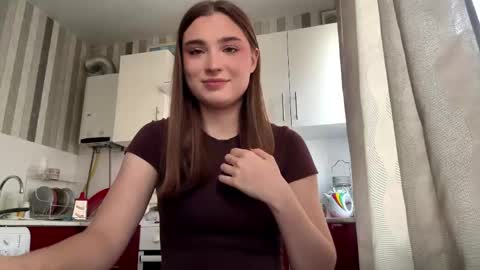 Snapshot of kierstentates chatting on March 7, 12:02 pm Ola my name is Lissa Lets hit 10 Thumbs Up together online show from March 7, 12:02 pm