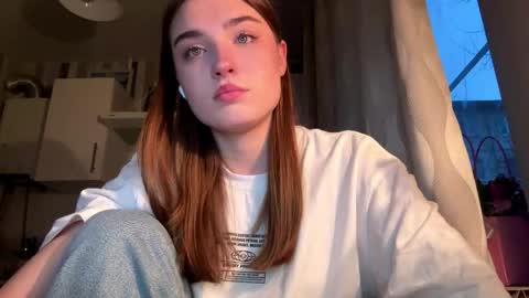 Snapshot of kierstentates chatting on March 16, 3:05 pm Ola my name is Lissa Lets hit 10 Thumbs Up together online show from March 16, 3:05 pm