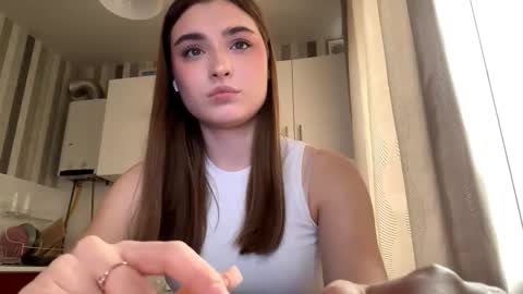 Snapshot of kierstentates chatting on March 19, 1:04 pm Ola my name is Lissa Lets hit 10 Thumbs Up together online show from March 19, 1:04 pm